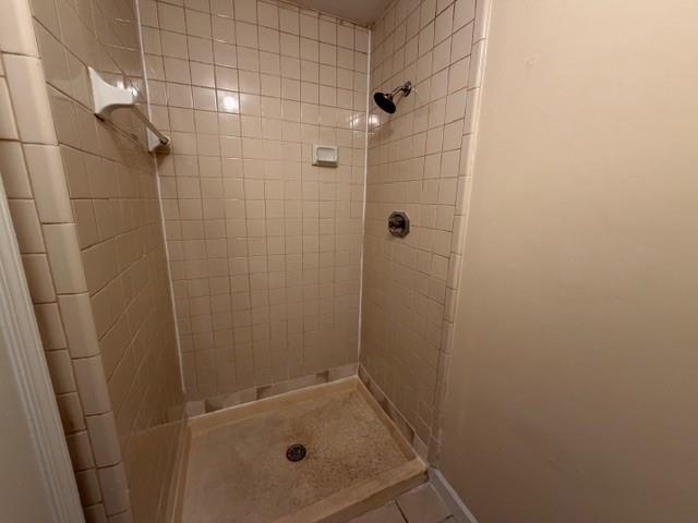 Building Photo - 6701 Dickens Ferry Rd