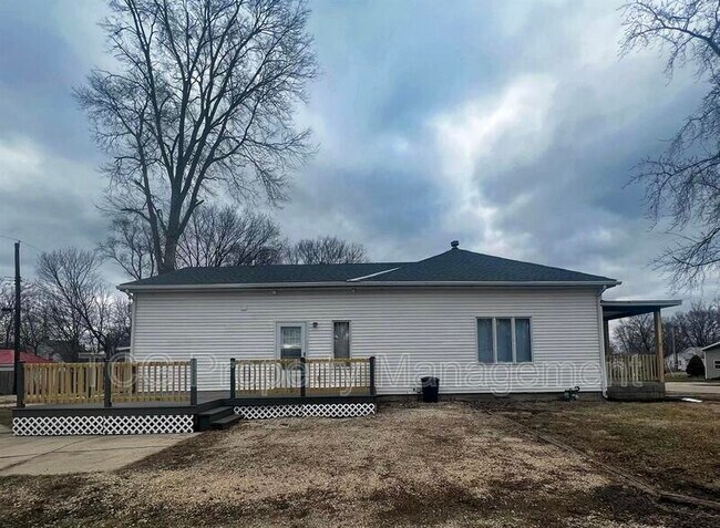 Building Photo - 629 3rd Ave