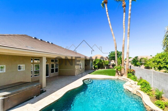 Building Photo - 4432 E Ford Ave