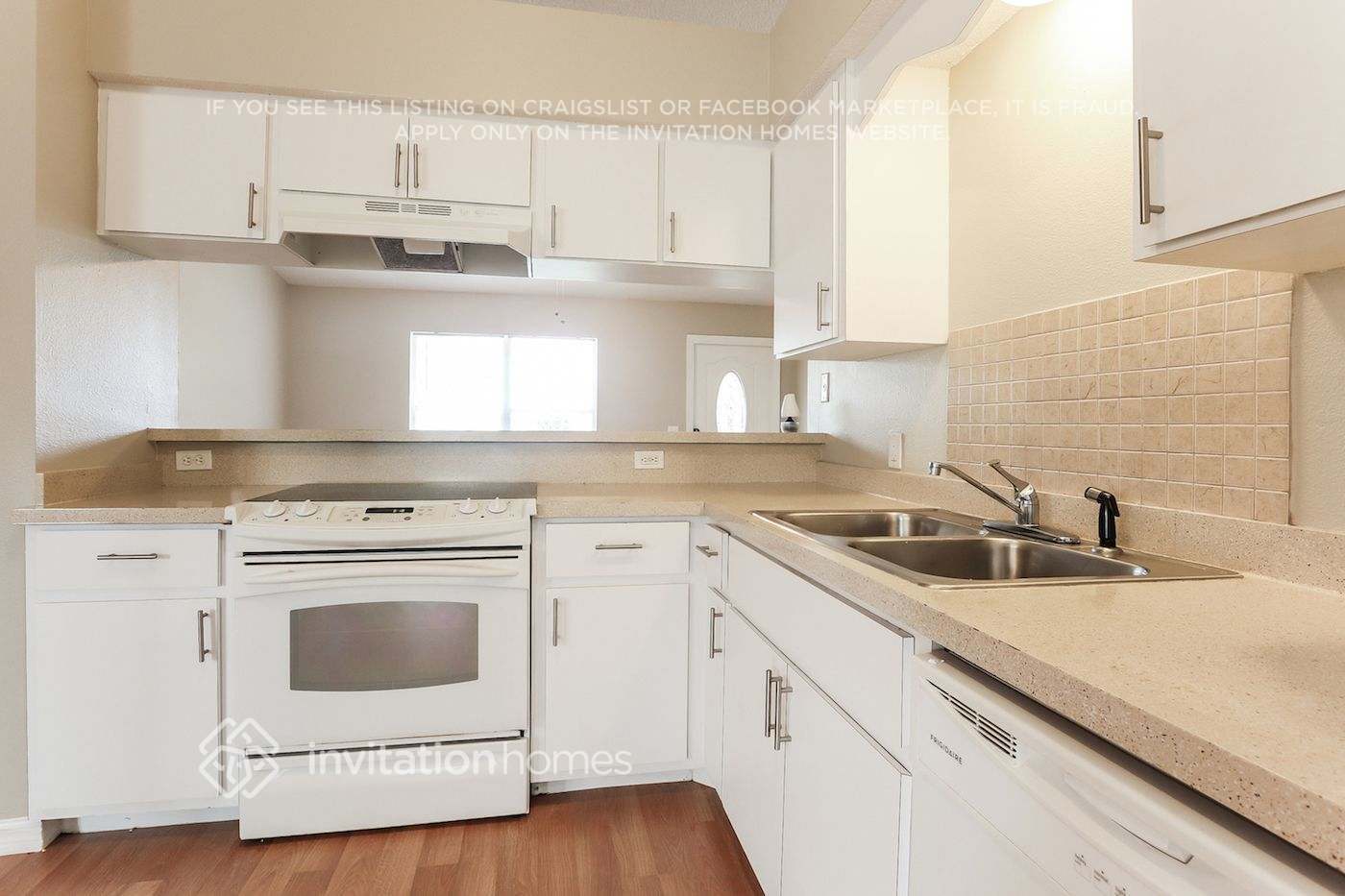 Building Photo - 3834 S Chamberlain Blvd