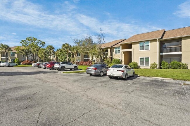 Building Photo - 4045 Crockers Lake Blvd