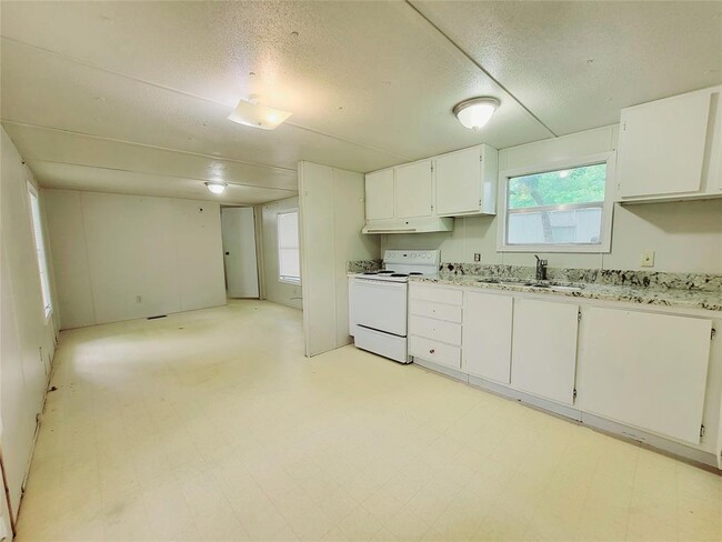 Building Photo - 401 S Woodson St