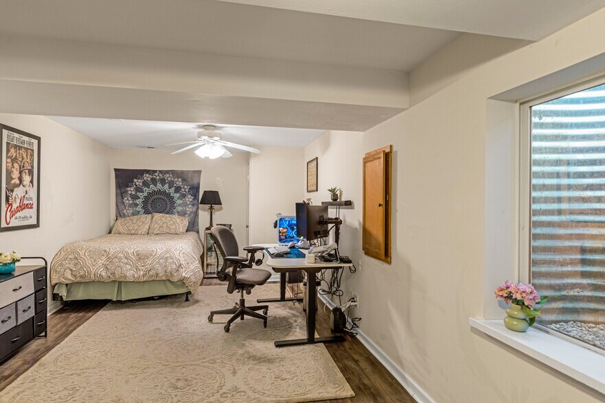 Basement bedroom - 31696 N Borre Dr