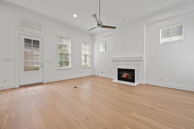 Building Photo - 614 Delmar St