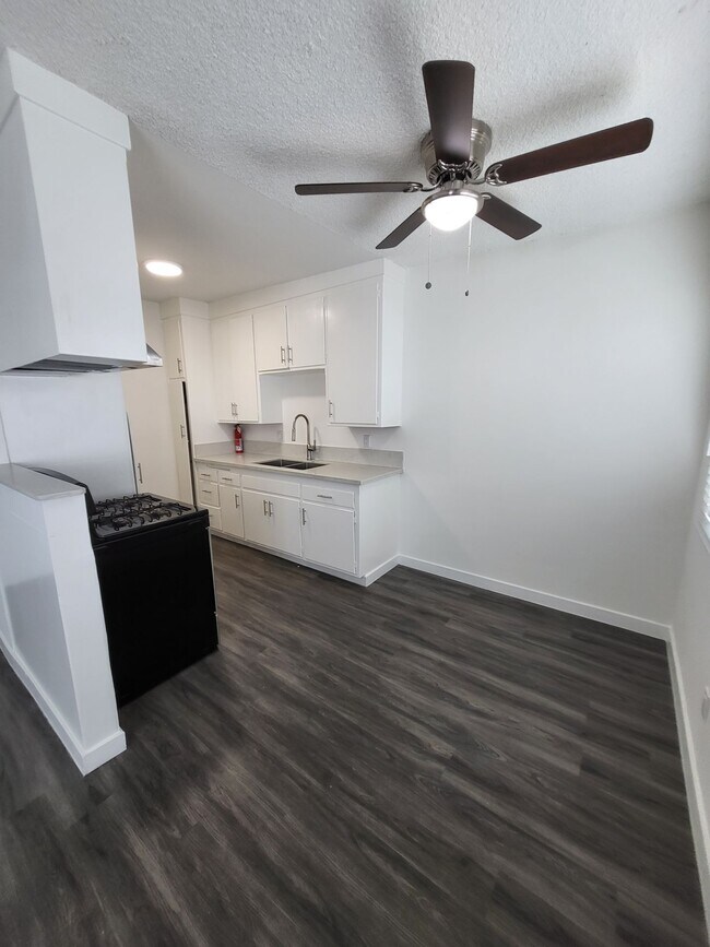 Floorplan - 611 S Fir Ave