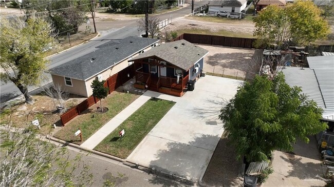 Building Photo - 6 Guerra Ave