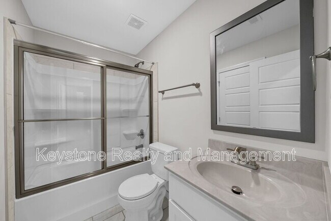 Building Photo - 105 Mace Ln