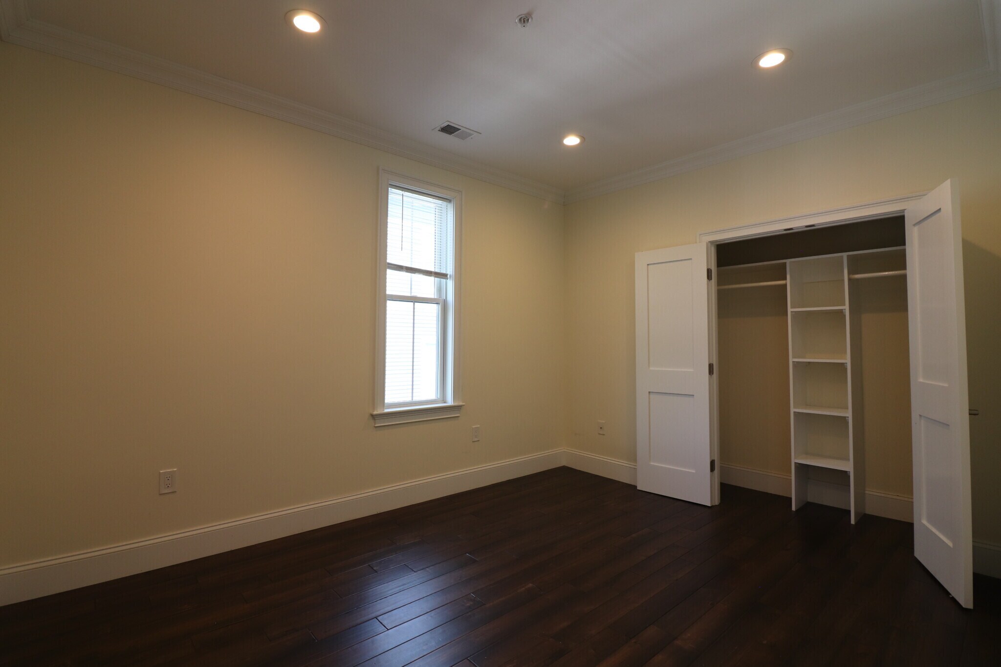 Building Photo - 140 Minden St