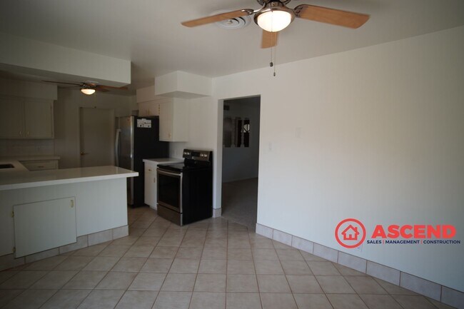 Building Photo - 3 Bed / 2 Bath Home on 2 Acres of Cattle L...