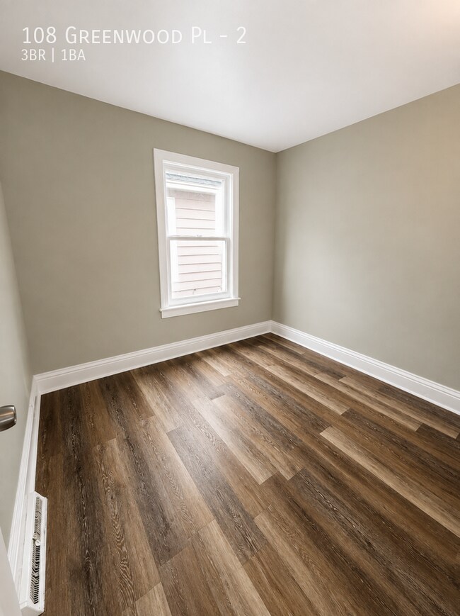 Building Photo - 108 Greenwood Pl