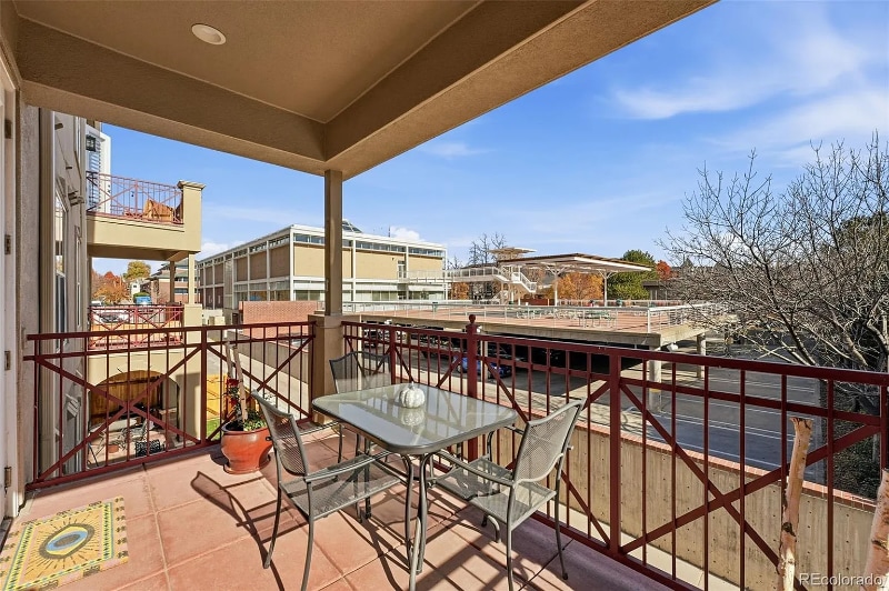 Building Photo - 40 Madison St