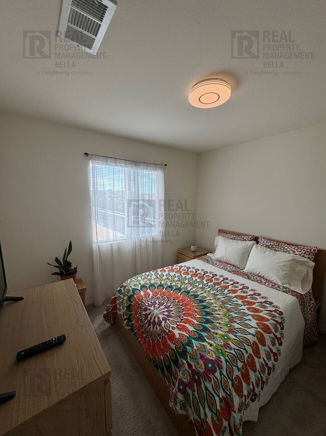 Building Photo - Spacious Corner Lot Home in Desirable Winchester Community – 3 Bed + Office + Large Backyard!