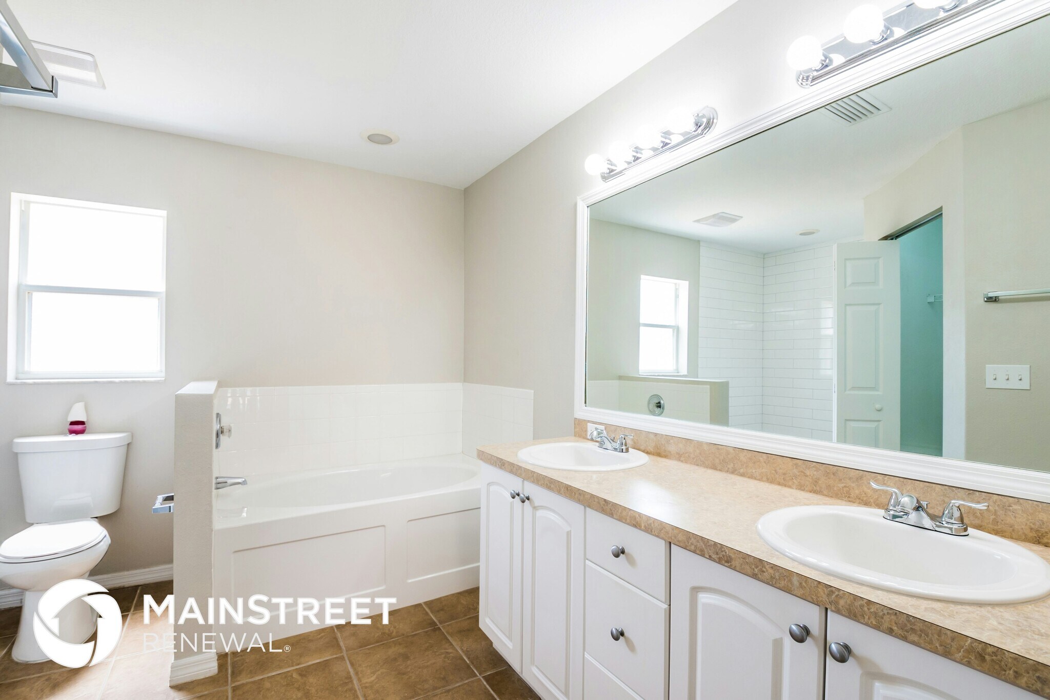 Building Photo - 9310 27th Ave E