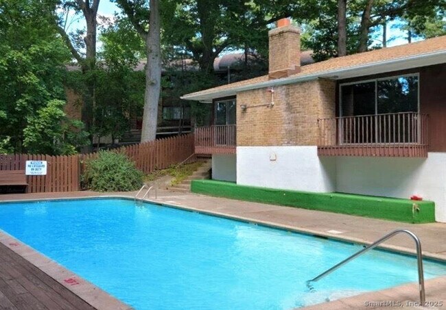 Building Photo - 107 Kennedy Dr