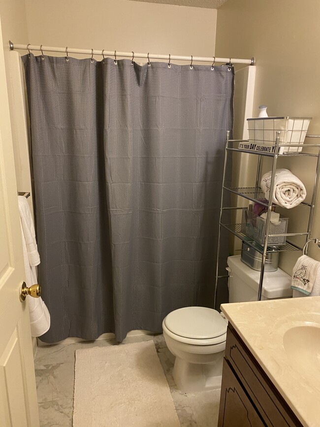 Private bathrooms for each bedroom - 102 Michael Dr