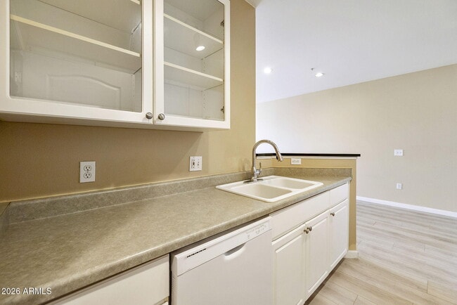 Building Photo - 1701 E Colter St