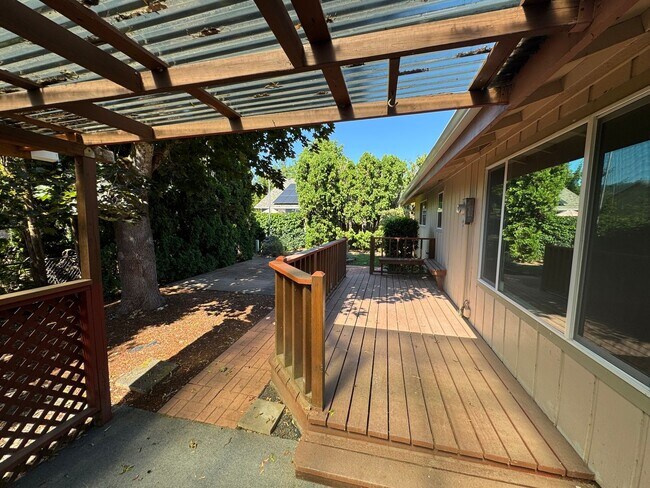 Building Photo - Beautifully Renovated 4-Bedroom Home in NW...