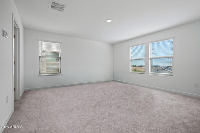 Building Photo - 3023 W Bent Tree Dr