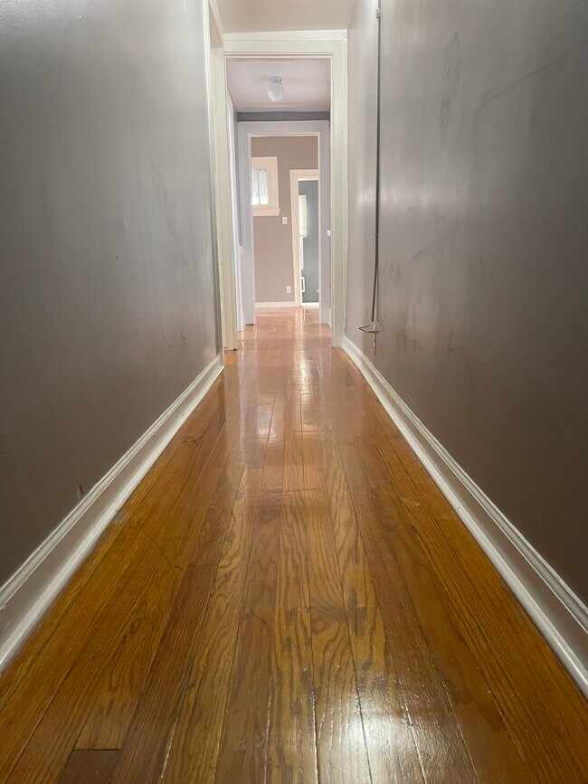 Building Photo - 8040 S Evans Ave