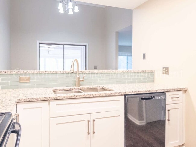 Building Photo - 202 Crooked Creek Rd