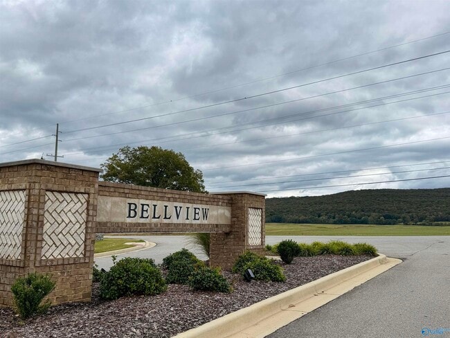 Building Photo - 209 Saddle St