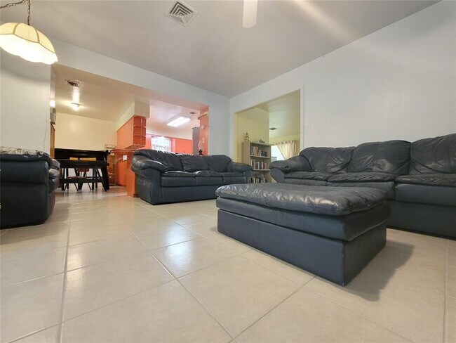 Building Photo - 202 Avenue J