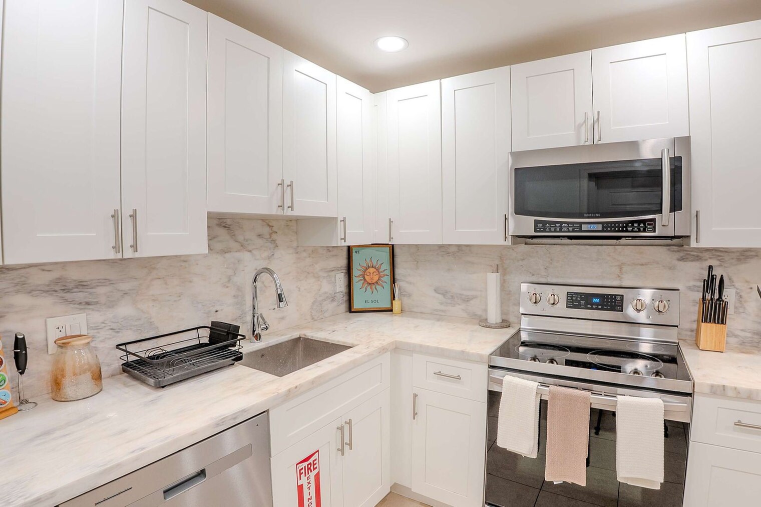 Building Photo - 7531 Simms St