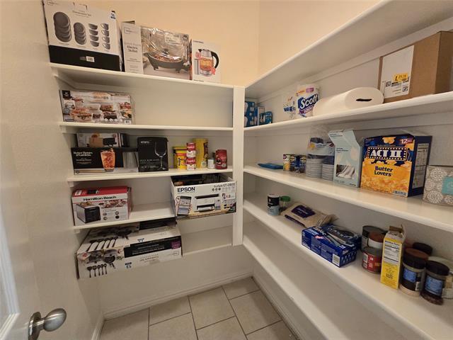 Building Photo - 687 Morgan Dr