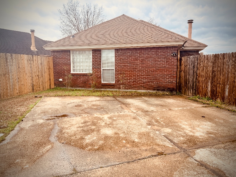 Building Photo - 8928 Asheville Dr