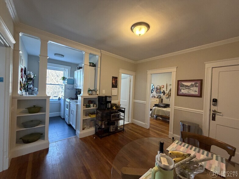 Building Photo - 23 Gray St