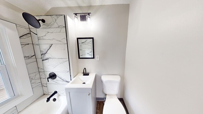 Building Photo - Brooklyn Centre - 3 Bedroom Single Family ...