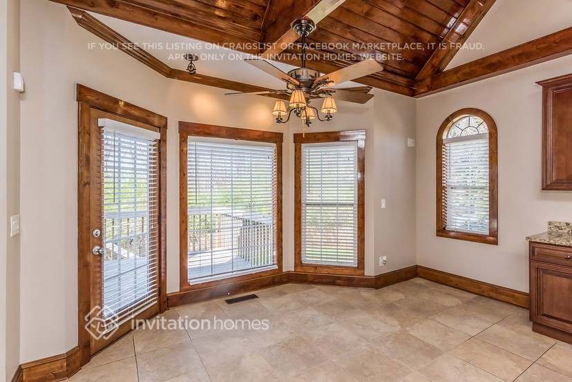 Building Photo - 6223 Spring Lake Dr