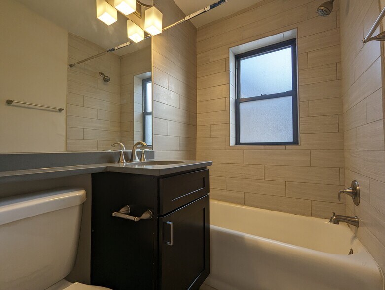 Building Photo - 2430 N Kedzie Blvd