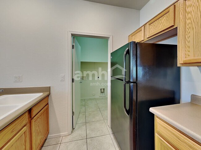 Building Photo - 16523 N 168th Ave