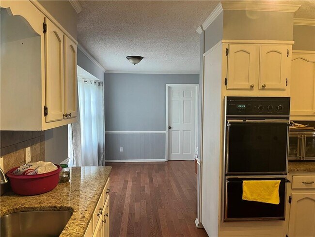 Building Photo - 1159 Aurora Ct