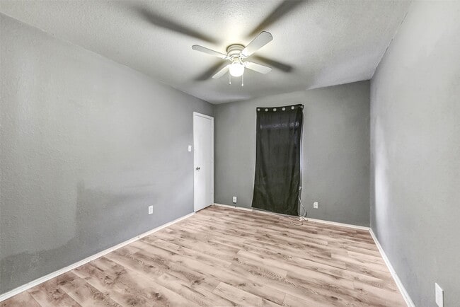 Building Photo - 13518 Woodring Ct