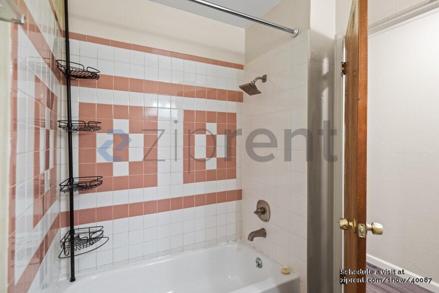 Building Photo - 3809 Buell St