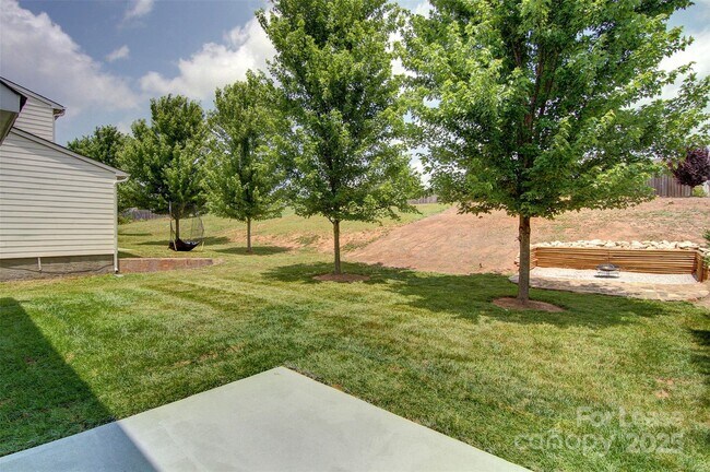 Building Photo - 125 Morrocroft Ln