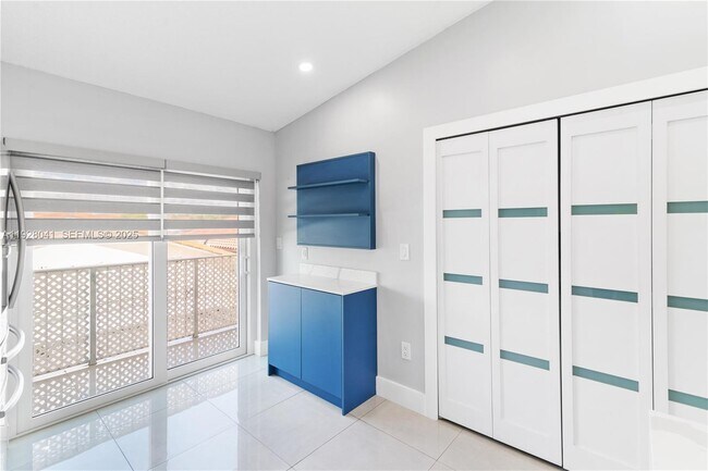 Building Photo - 3375 W 76th St