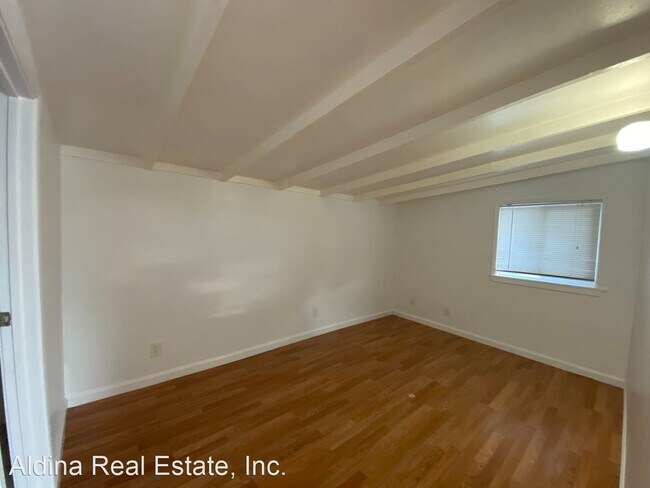 Building Photo - Studio, 1 bath House - 2736 Freedom Blvd.