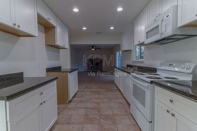 Building Photo - 7102 Richland Way