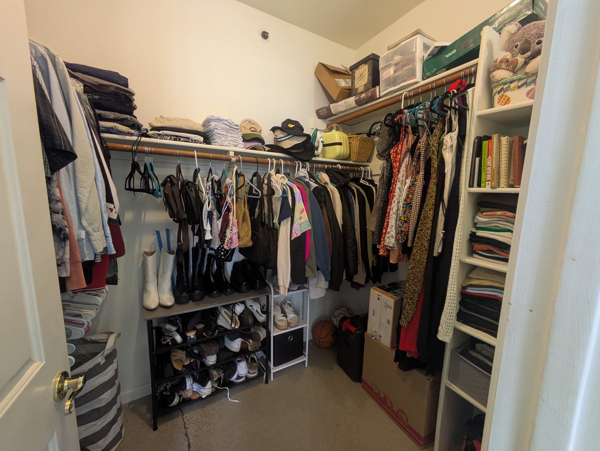 closet - 100 E Fillmore St