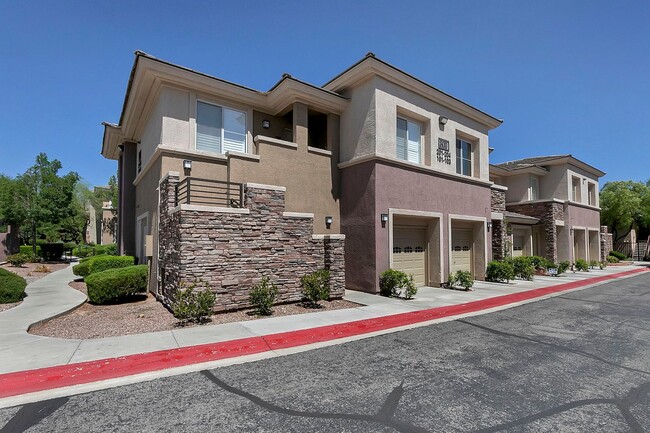 1ST FLOOR SUMMERLIN TOWNHOME W/ DEN/OFFICE - 800 Peachy Canyon Cir Las ...