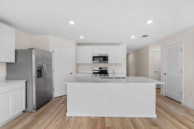 Building Photo - Be the first to rent this new 3BR 2BA home in SW Ocala!