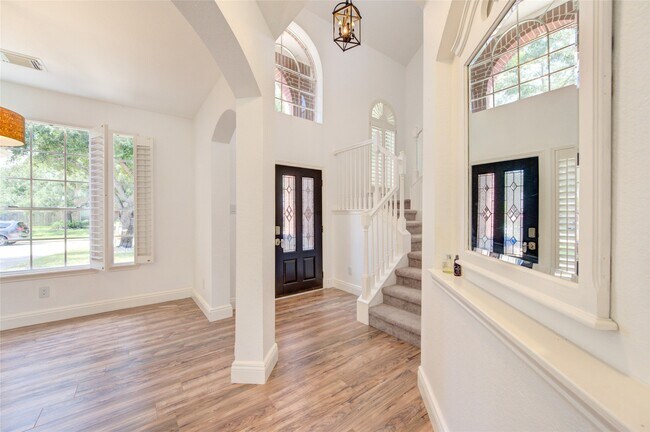 Building Photo - 6119 Rachels Ct