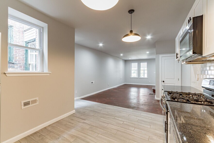 Building Photo - 5628 Broomall St