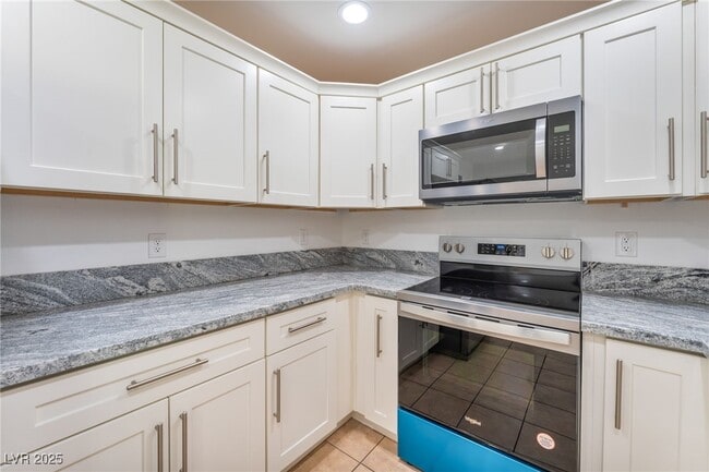 Building Photo - 1416 Cholla Way