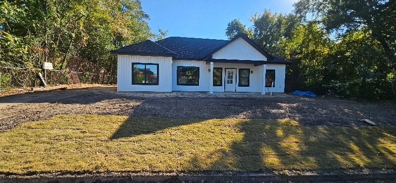 Building Photo - 3112 St Louis St