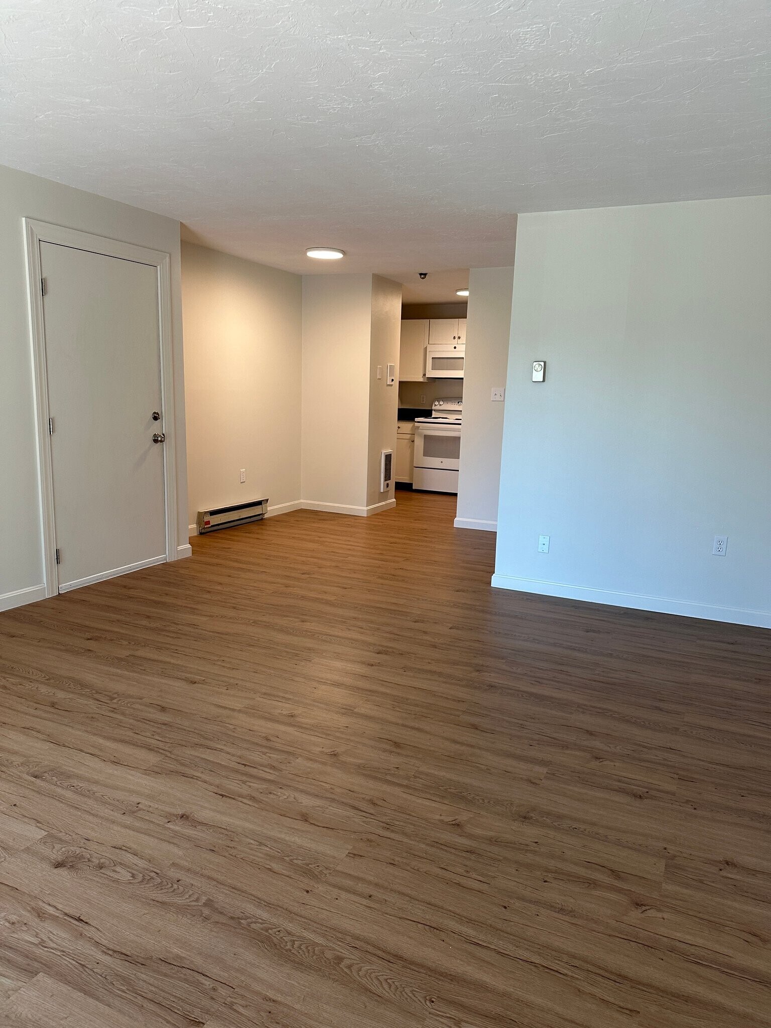 Building Photo - 153 Providence Rd