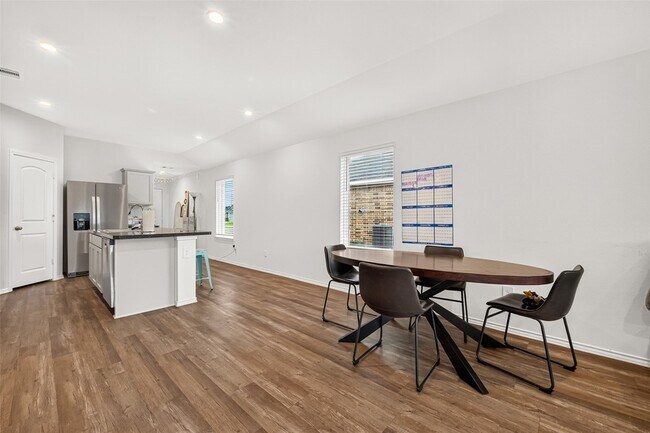 Building Photo - 5411 Wyndham Rdg Ln